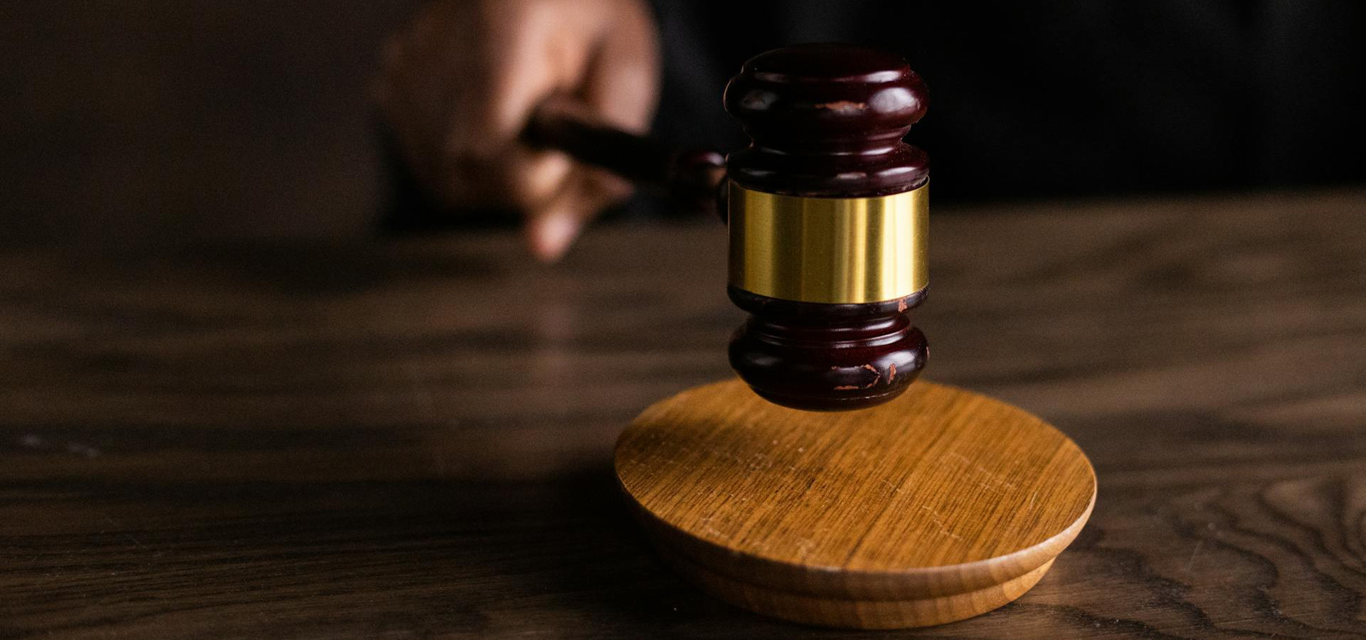 pexels-ekaterina-bolovtsova-(1920×900)